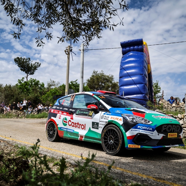 Castrol Ford Team Türkiye, Yeşil Bursa Rallisi'nde genç yetenekleriyle star...