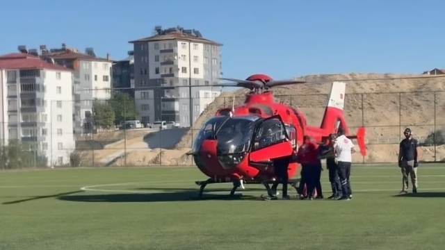 Malatya'da ambulans helikopter 66 yaşındaki hasta için havalandı