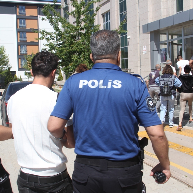 Konya'da sahte altın dolandırıcıları adliyeye sevk edildi