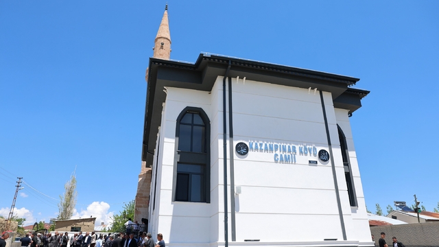 Kazanpınar cami düzenlenen törenle ibadete açıldı