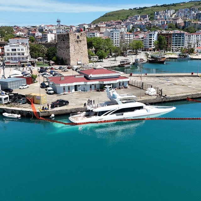 Sinop'ta yan yatan lüks yatın su alma nedeni belli oldu