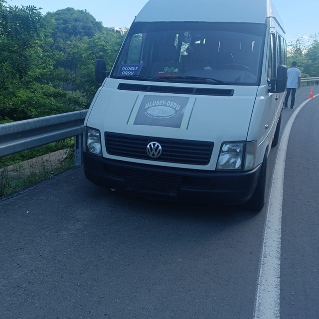 Direksiyon başında kalp krizi geçirdi: Şoför hayatını kaybetti, yolcular ku...