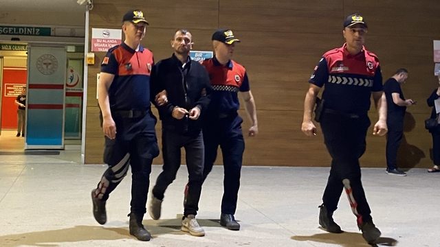Zehir tacirlerine şafak baskını kamerada : 58 tutuklama
Jandarma düğmeye bastı Uyuşturucu şebekesi çökertildi