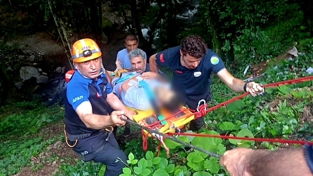 Yalova'da vadiye düşen motosikletli kurtarıldı