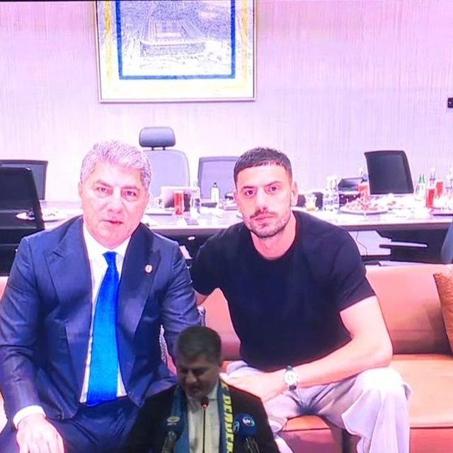 Hakan Safi'den Merih Demiral bombası