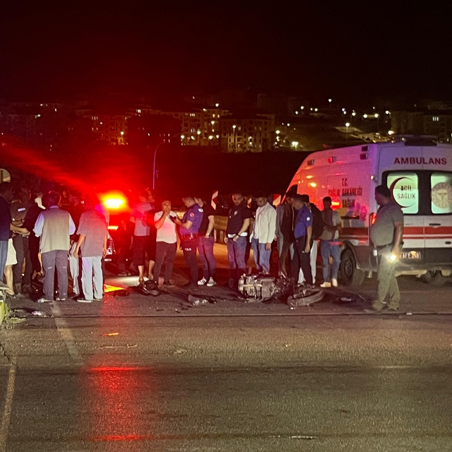 Hatay'da otomobil ile motosiklet çarpıştı: 1 ölü, 1 ağır yaralı