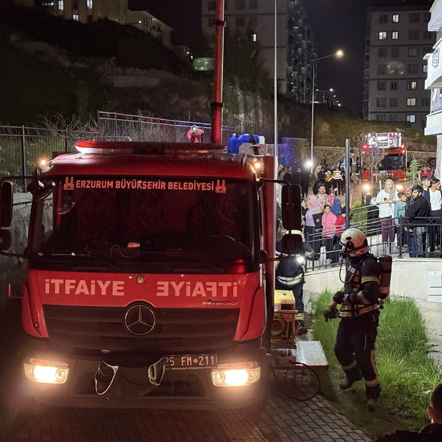 Erzurum'da bir binada çıkan yangında diyaliz hastası kadın hayatını kaybett...