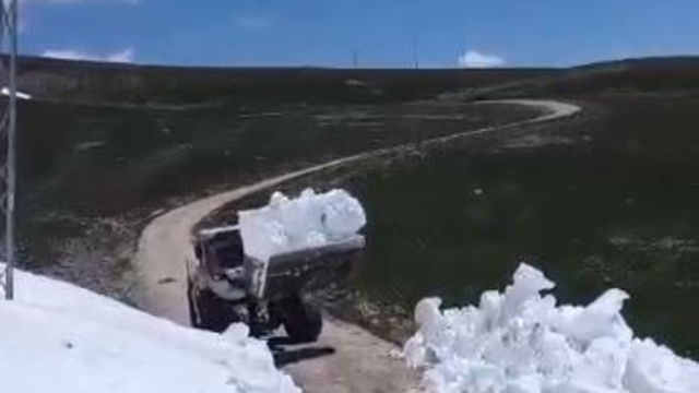 Ardahan'da karla mücadele