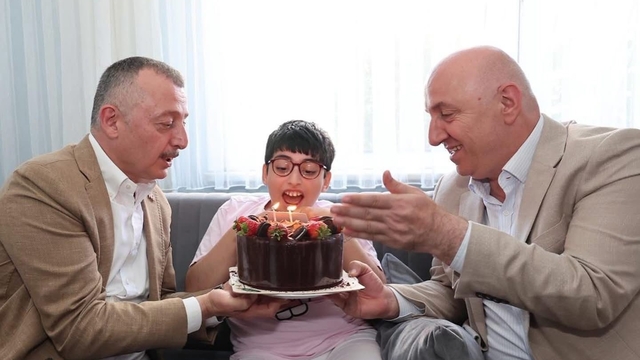 Zeynep Asya'ya Büyükakın'dan doğum günü sürprizi