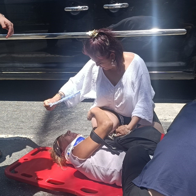 Yaya geçidinde motosikletin çarptığı Alman kadın turist yaralandı
Yaralı tu...