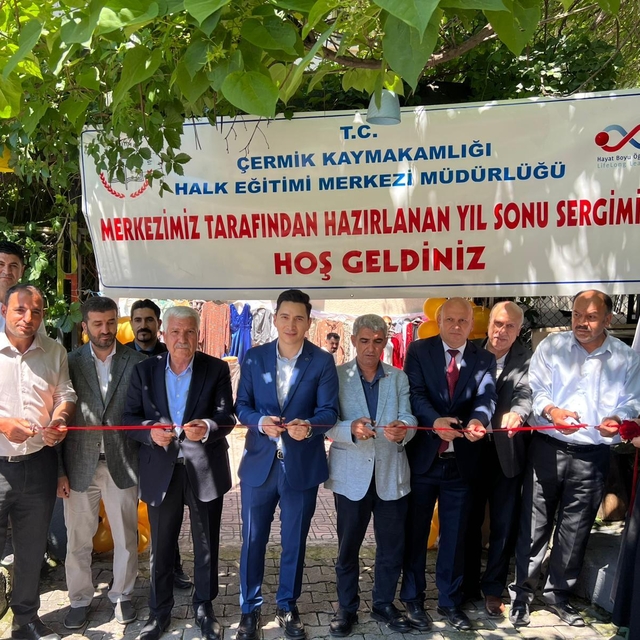 Çermik'te Halk Eğitimi Merkezi yıl sonu sergisi açıldı