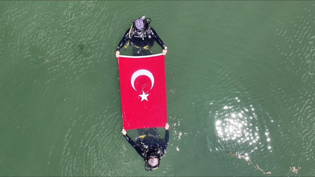Bolu İtfaiyesi'nden nefes kesen tatbikat: Dalgıçlar göreve hazır