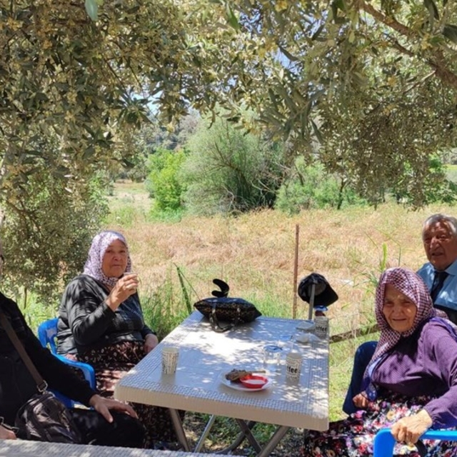 Salihli Huzurevi sakinleri doğayla buluştu