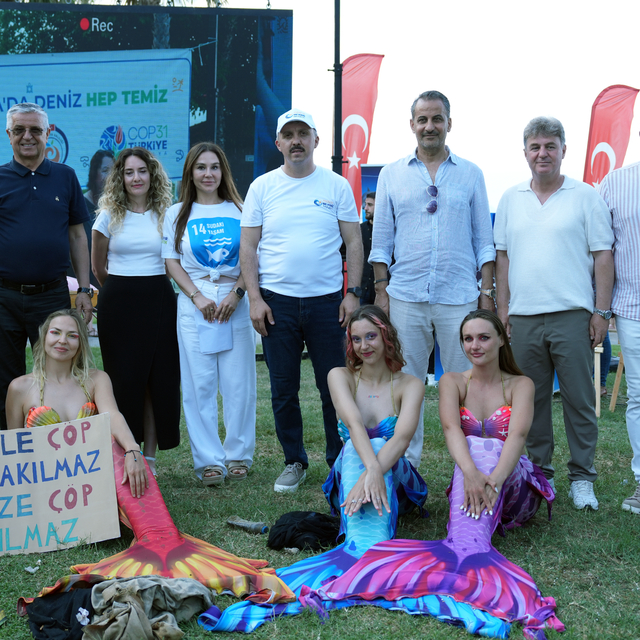 Denizkızları, Dünya Çevre Günü'nde dip temizliği yapıp, deniz çayırı dikti