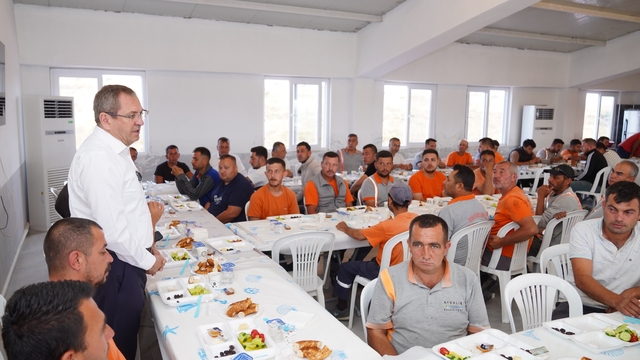 Ayvalık Belediye Başkanı Mesut Ergin: "Temiz bir kent, sadece belediyenin değil, hepimizin ortak emeğiyle mümkün"