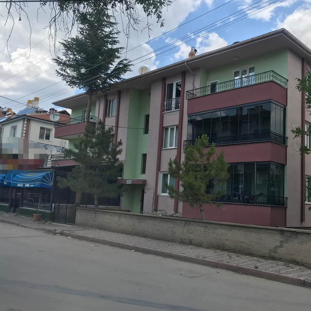 Komşusu kadını bıçaklayarak öldürdü, suç aletiyle yakalandı