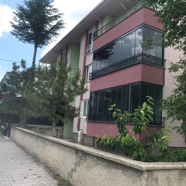 Yaşlı kadın evinde öldürüldü