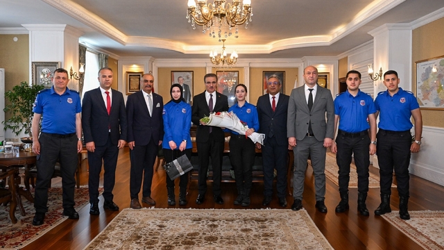 Erzurum Valisi Baruş, ceza infaz personelini kabul etti