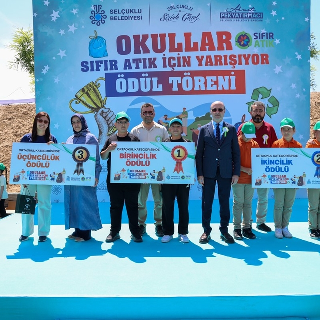 Selçuklu Belediyesi'nden Dünya Çevre Günü'nde anlamlı etkinlik
Sıfır atık b...