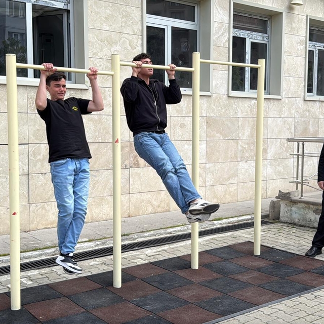 Artvin'de öğrencilerin fiziksel gelişimine destek için okullara barfiks ist...