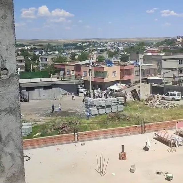 Diyarbakır'da iki grup arasında silahlı kavga: 4 yaralı