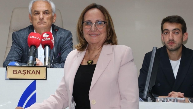 Güzelbahçe Belediyesi'nde Başkanvekili Ayşe Akın oldu