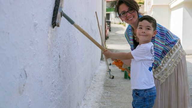 Menteşe'de 1 ton kireç dağıtıldı