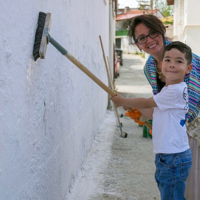 Menteşe'de 1 ton kireç dağıtıldı