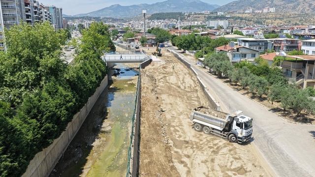 Doğu Aydın Bulvarı ve Tabakhane Deresi Köprüsü projesinde çalışmalar sürüyor
