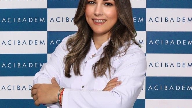 Uzmanından uyarı: "Yazın en büyük hata su yerine çay ve kahve içmek"
Beslenme ve Diyet Uzmanı Çisem Gündüz:
"Karpuz, üzüm ve incir sağlıklı ama porsiyonuna dikkat"
"Sıcak havalarda besin zehirlenmeleri artıyor"