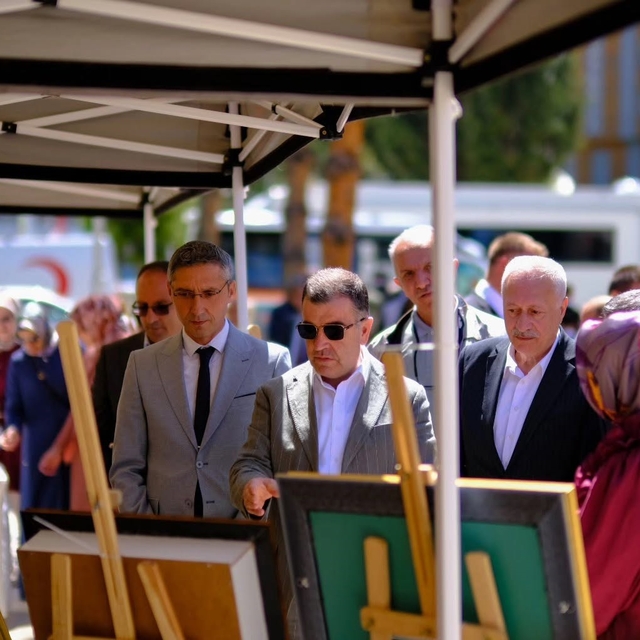 Bayburt Halk Eğitimi Merkezi kursiyerlerinden yıl sonu sergisi