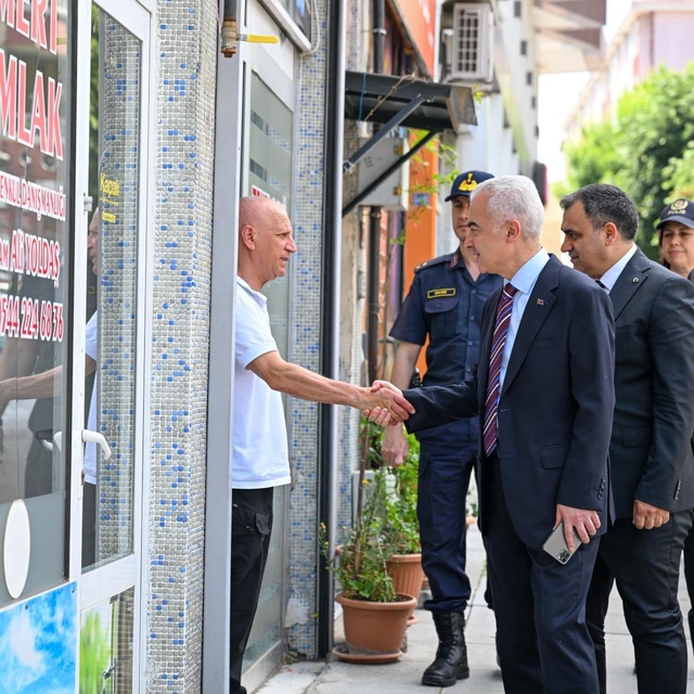 Kırklareli Valisi Turan, Vize ilçesinde esnaf ziyaretinde bulundu