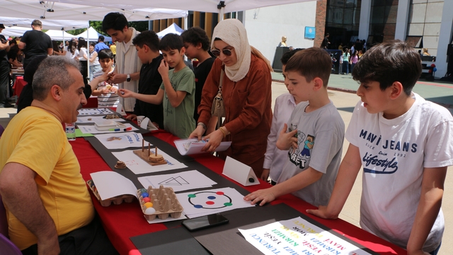 Bilimden sanata, müzikten halaya: Bulut Başarı Koleji'nde unutulmaz bir şölen