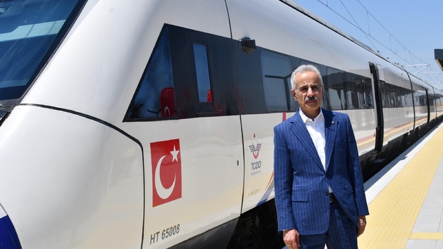 Bakan Uraloğlu: Halkalı-Kapıkule Hızlı Tren Hattı'nı bu yıl bitmeden işletmeye almayı hedefliyoruz