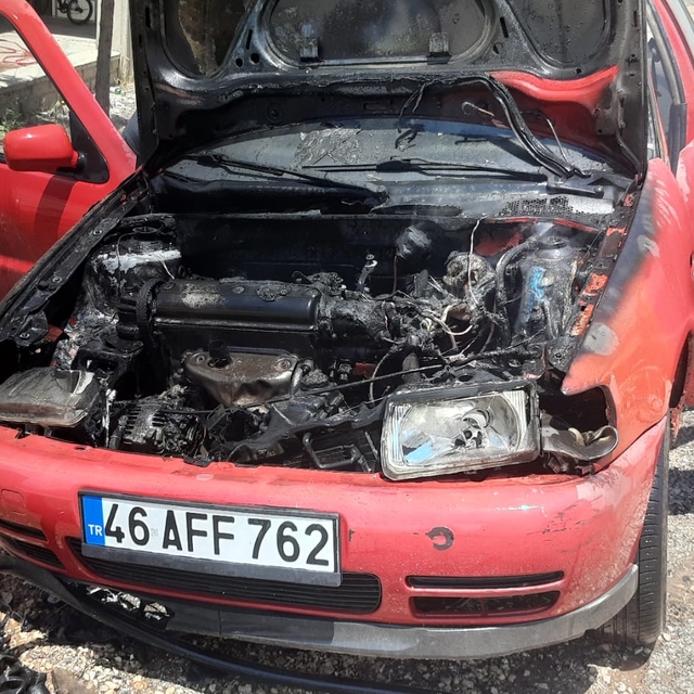 Adıyaman'da seyir halindeki otomobilde çıkan yangın söndürüldü