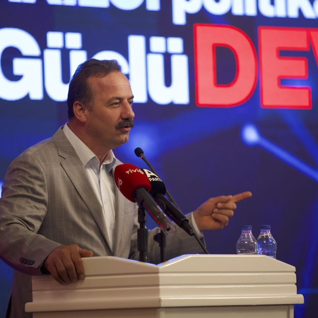 Anahtar Parti Genel Başkanı Ağıralioğlu Bolu'da partisince düzenlenen ortak...