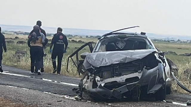 Diyarbakır'da nişan dönüşü kaza; 3 ağır yaralı