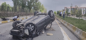 Patnos'ta trafik kazası: Araç takla attı, sürücü yaralandı