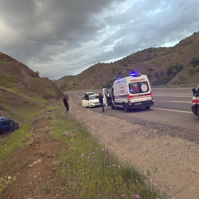 Diyarbakır'da feci kaza: 1 ölü, 3 yaralı