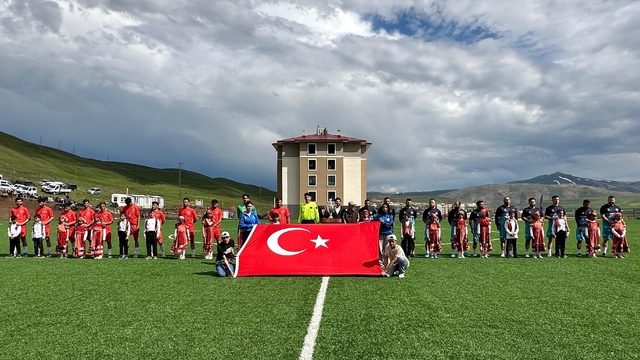 Tekman'da Mustafa Çiftçi futbol turnuvası şampiyonu Hürriyetspor oldu