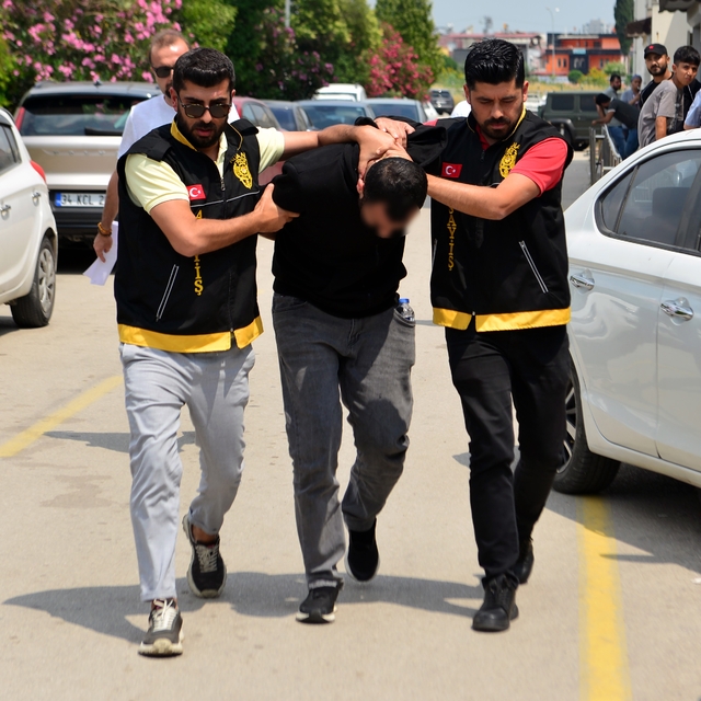 Katil zanlısı 550 saatlik güvenlik kamerası inceleme sonrası dağ evinde yak...
