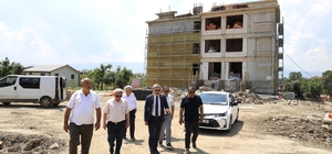 Dikmeli İlkokulu inşaatında çalışmalar yerinde incelendi