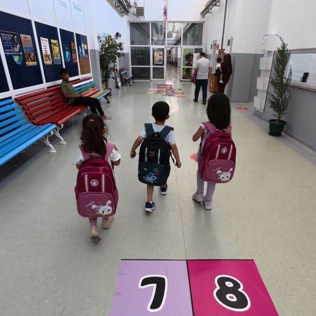 Diyarbakır'da 440 çocuğa okul çantası ve kırtasiye desteği