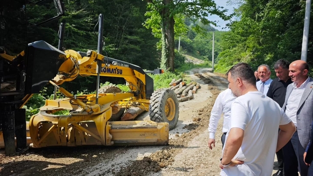 Kurukavak köyü yolu asfalta kavuşuyor