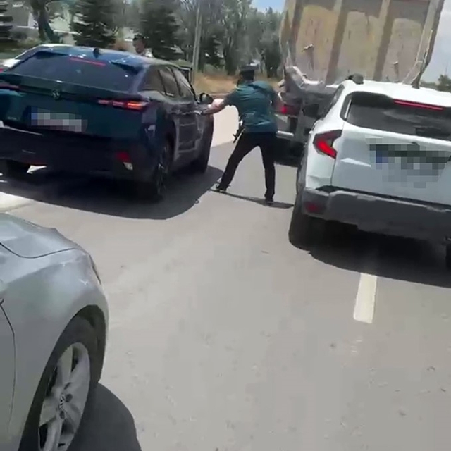 Konya polisinden uyuşturucu sevkiyatına darbe: 900 kilogram uyuşturucu üret...