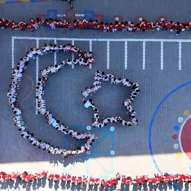 Şırnak'tan Milli Takım'a Ay-Yıldızlı koreografili destek