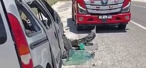 Hafif ticari araç takla attı: 1 ölü, 1 yaralı