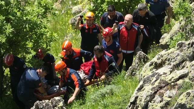 Kayseri'de kayalıklardan düşen kişi yaralandı