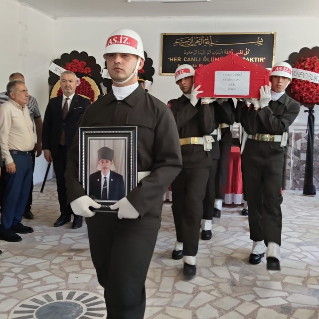 Kıbrıs gazisi Samsun'da askeri törenle son yolculuğuna uğurlandı