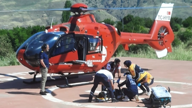 Malatya'da yaralanan vatandaş hava ambulansıyla hastaneye sevk edildi